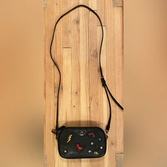 Coach CROSSBODY CLUTCH IN GRAIN LEATHER WITH SOUVENIR EMBROIDERY - Picture 3 of 12